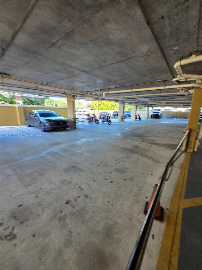 Building Photo - 2647 NW 25th Ave