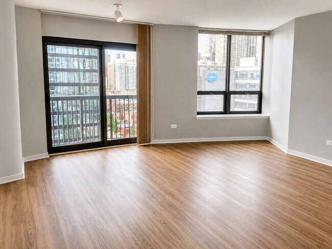 Building Photo - 400 N La Salle Dr