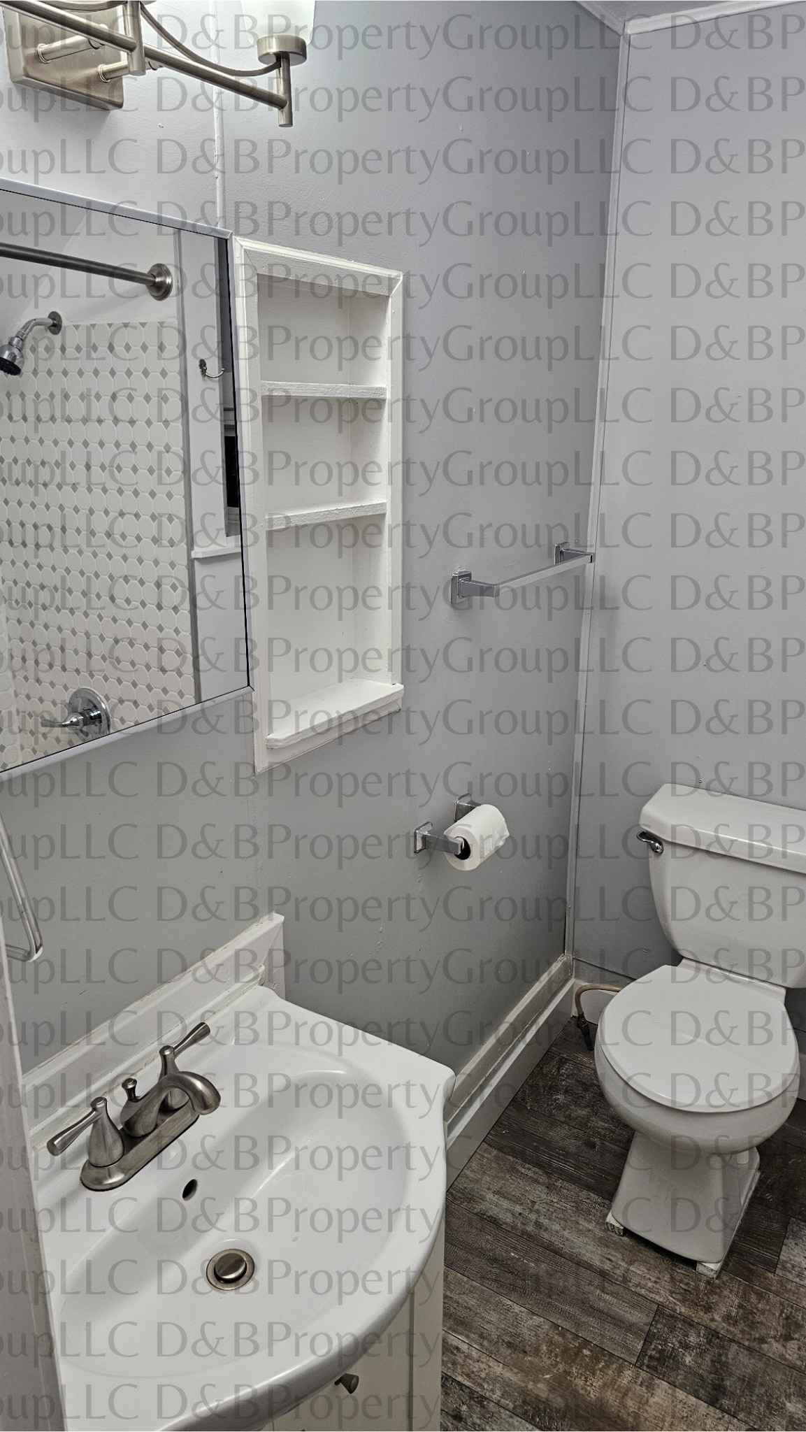 Building Photo - 939 Baraga St NE