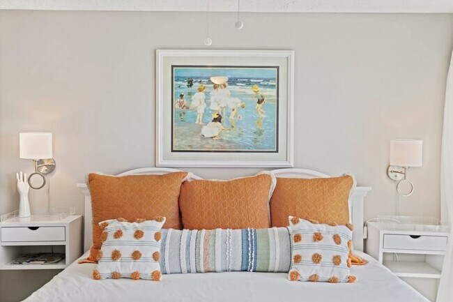 Building Photo - 23223 Front Beach Rd