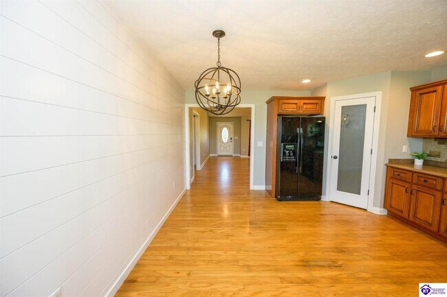 Building Photo - 309 Castleton Ct
