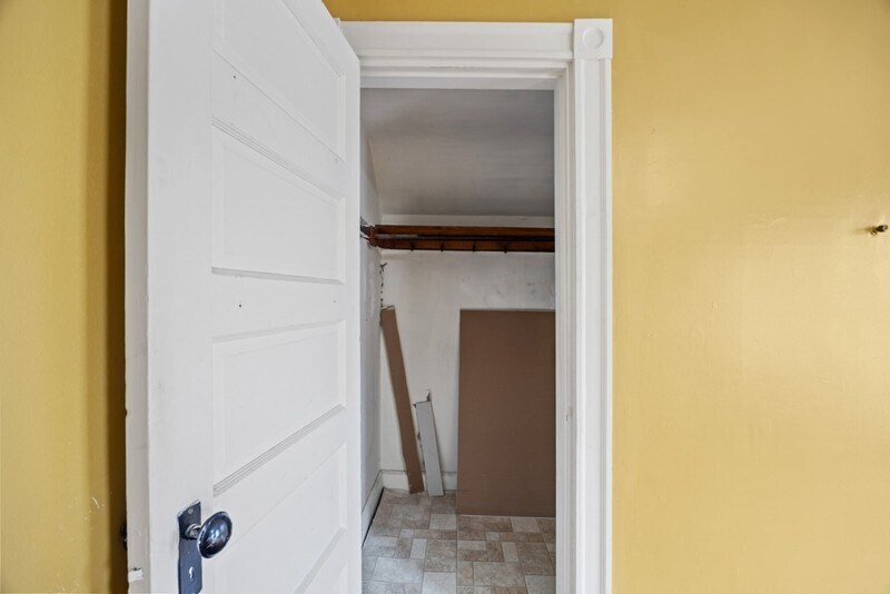 Building Photo - 16 Penhallow St