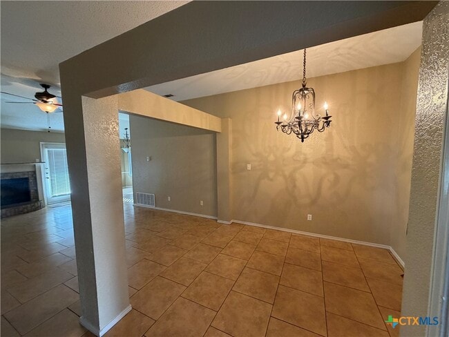 Building Photo - 2207 Waterfall Dr
