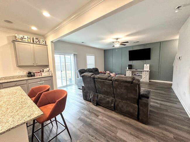 Building Photo - 4025 Thimbleberry Dr