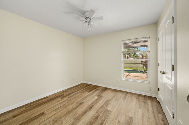 Building Photo - 4 BEDROOM POOL HOME IN SUNTREE!!!!!!!