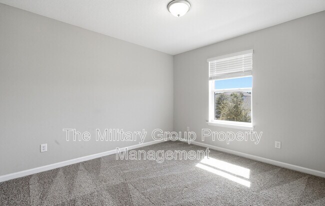 Building Photo - 253 Clarys Run