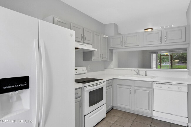 Building Photo - 8230 Dames Point Crossing Blvd