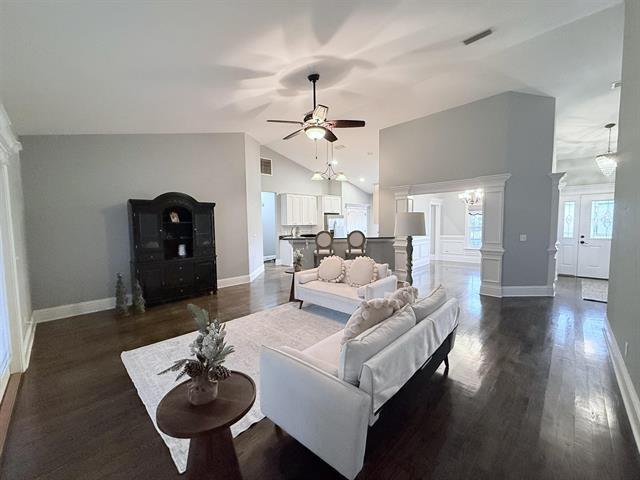 Building Photo - 69 Carousel Cir