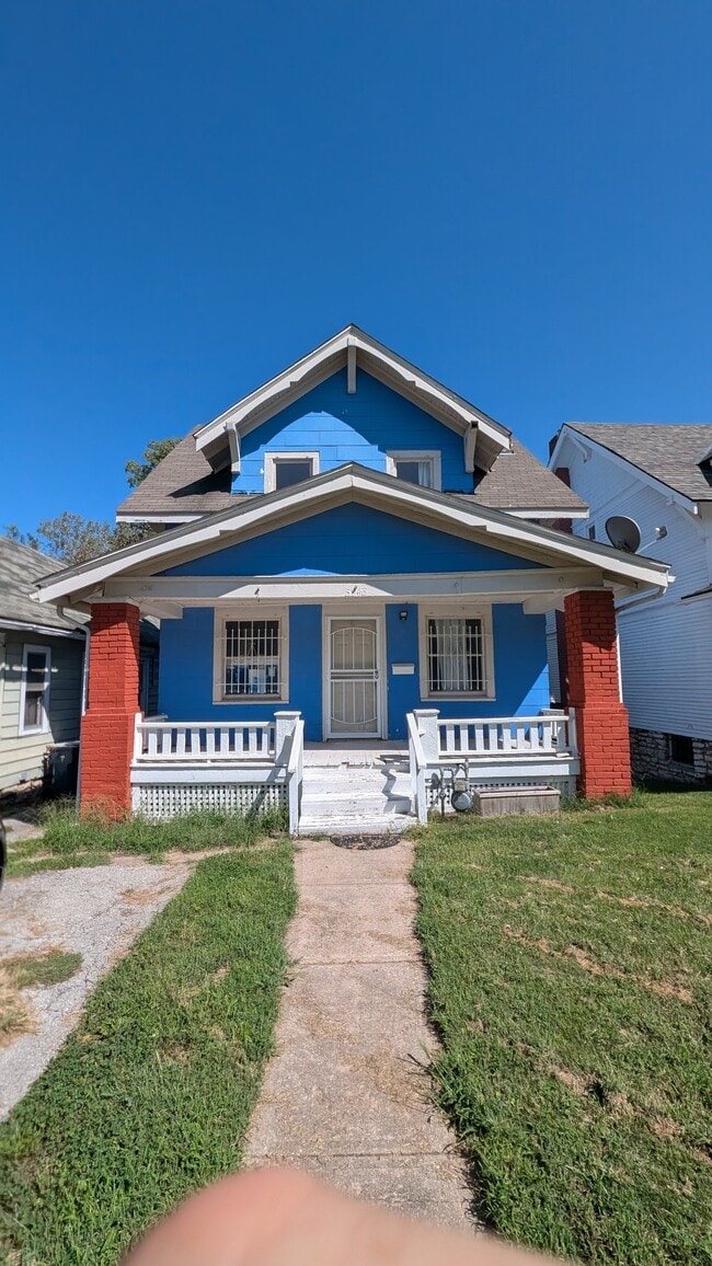 Building Photo - 3943 Garfield Ave