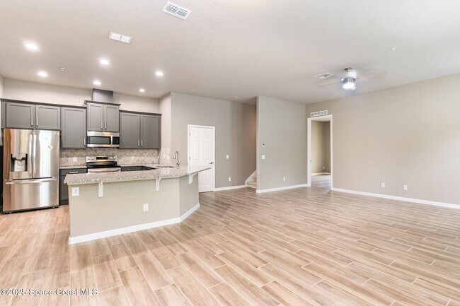 Building Photo - 735 Lanai Cir