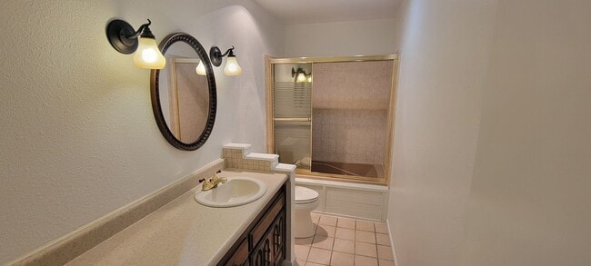 Building Photo - LARGE HOME IN NORTHEAST CLOVIS