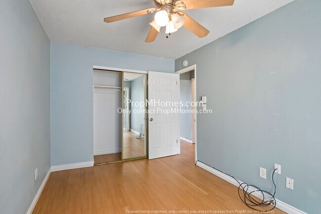 Building Photo - Well-Located Tigard Apartment – Cozy, Clea...