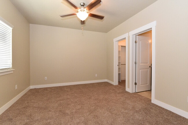 Building Photo - Beautiful Hillcrest Condo in Saratoga Springs