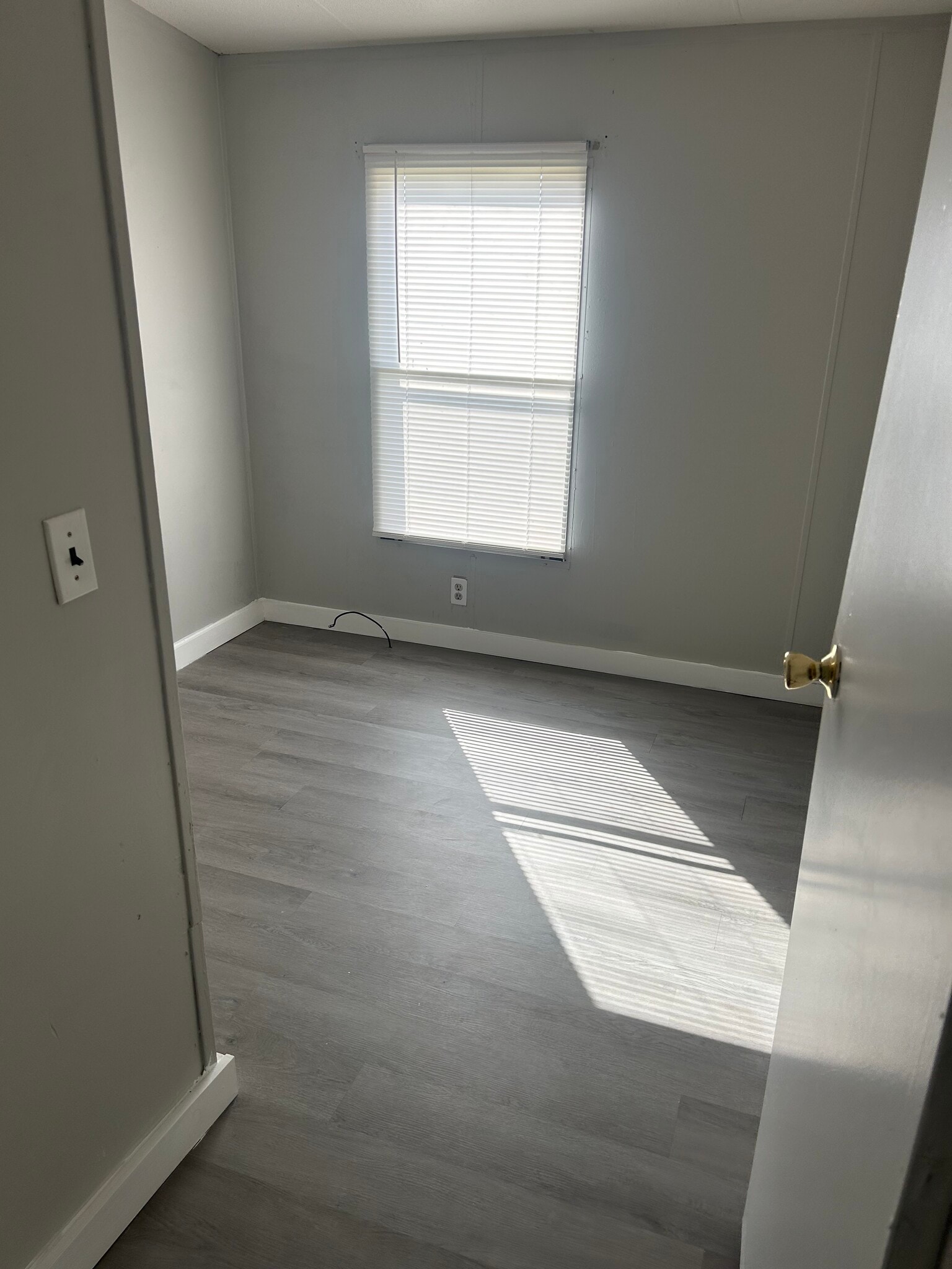 Bedroom 2 - 467 Vanzant Rd