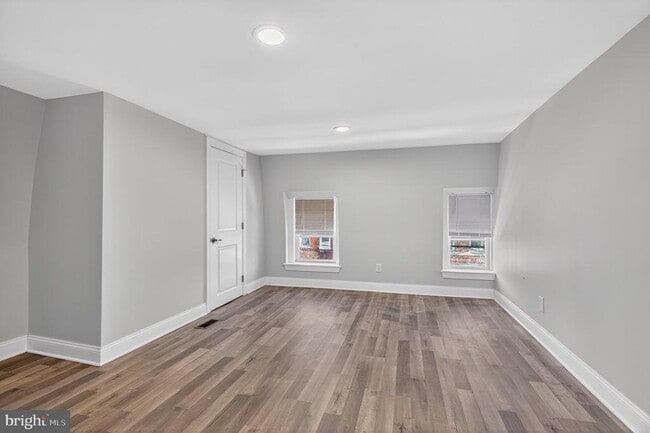 Building Photo - 39 Carroll St