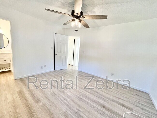 Building Photo - 2747 Branco Ave