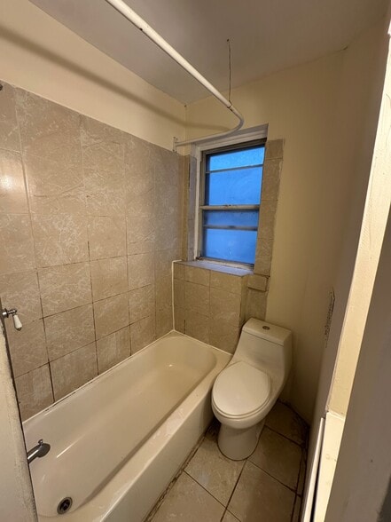 Building Photo - 3430 N Lee St