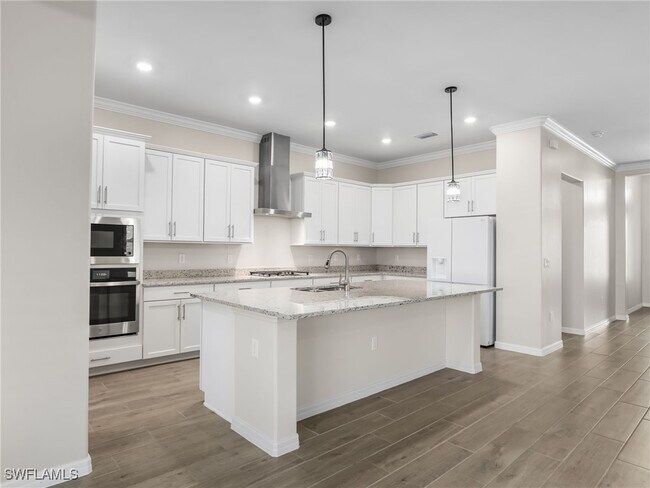 Building Photo - 15904 Sugar Hl Dr