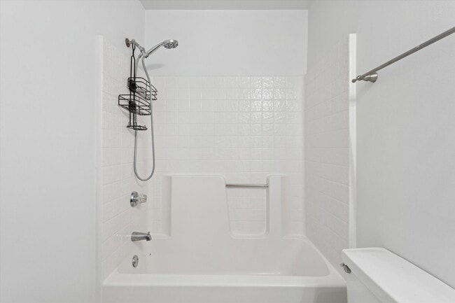 Building Photo - 2BR/2BA Condo Near Langley AFB