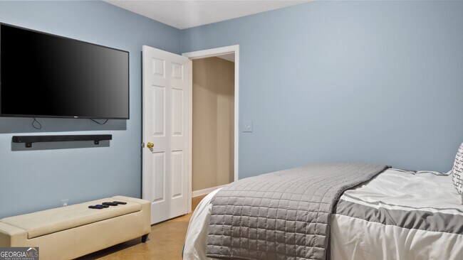 Building Photo - 6209 Benbrooke Dr NW