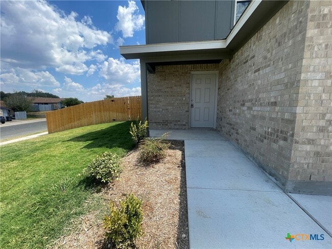 Building Photo - 302 Agua Chiquita Ct