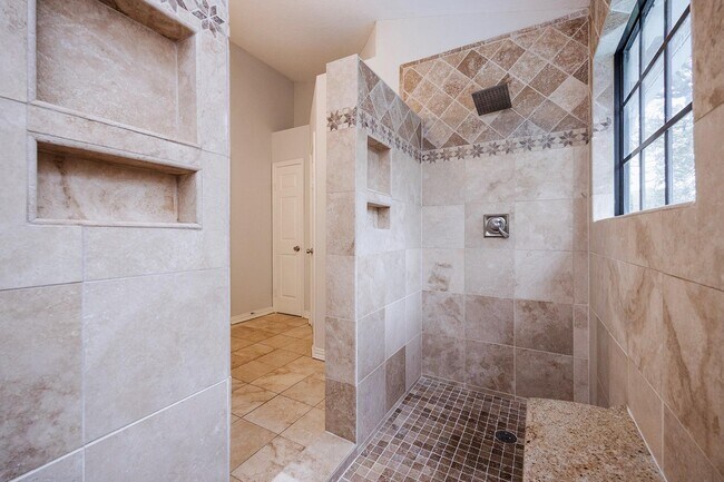 Building Photo - 86 W Stony Bridge Cir