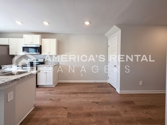 Building Photo - New Construction! Spacious Dual Level Townhome with Attached Garage for Rent in Decatur, AL! DEPO...