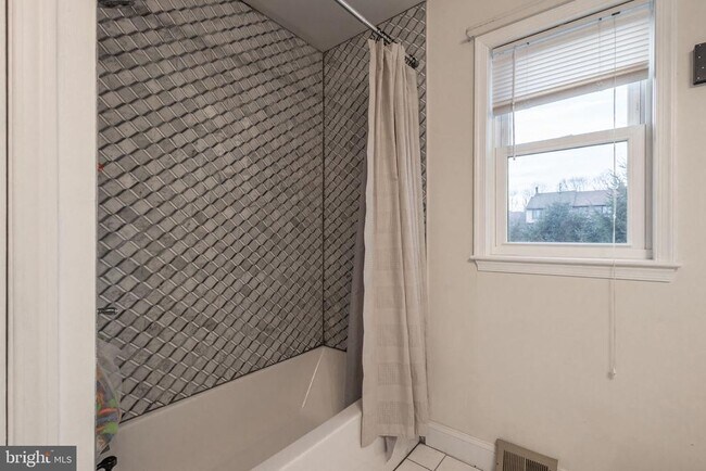 Building Photo - 3473 E Gate Pl