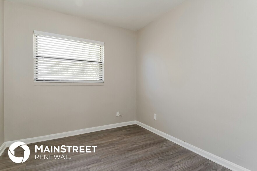 Building Photo - 7104 Pellias Rd