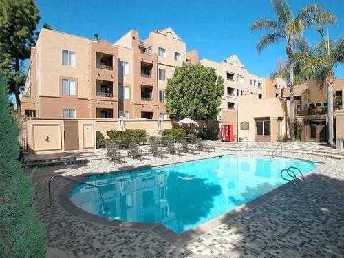 Building Photo - 2 Bedroom Upgraded Condo Close to UCSD