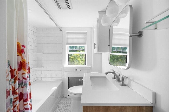 Building Photo - 30 Whitney St