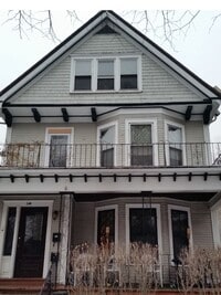 Building Photo - 114 Russell St