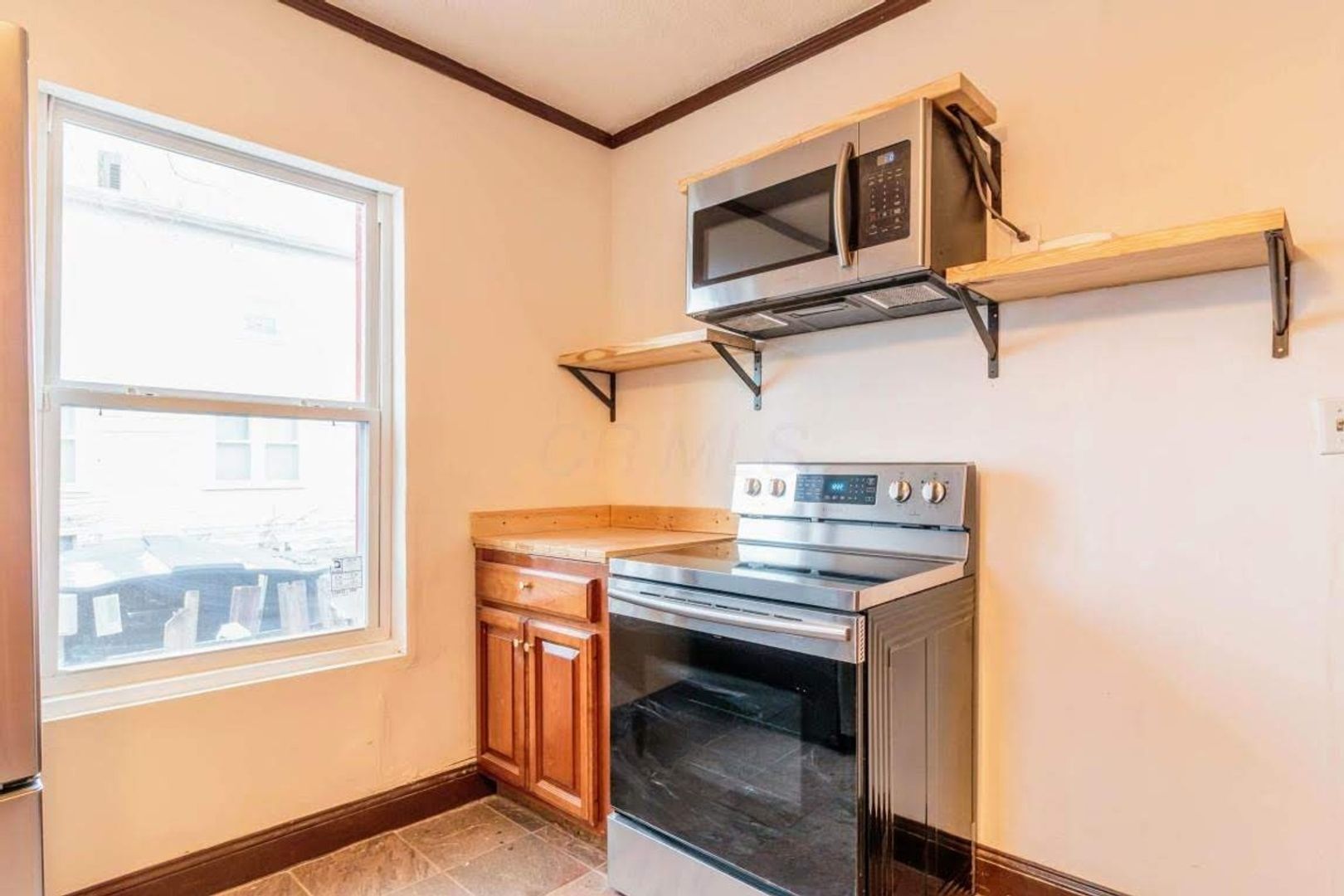 Building Photo - 274 S Skidmore St