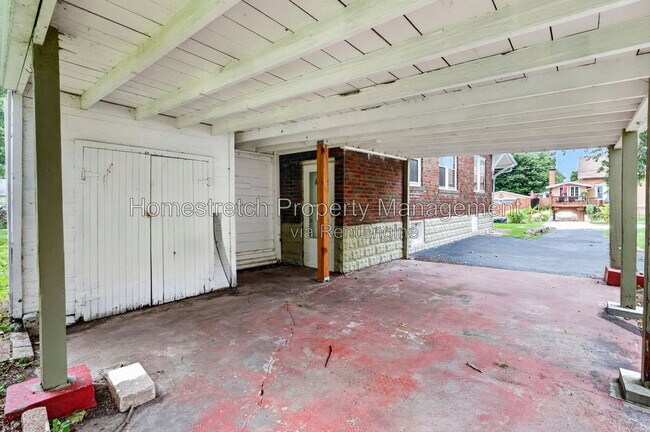Building Photo - 9006 Baroda Ave