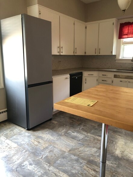 Building Photo - 124 Highland Dr