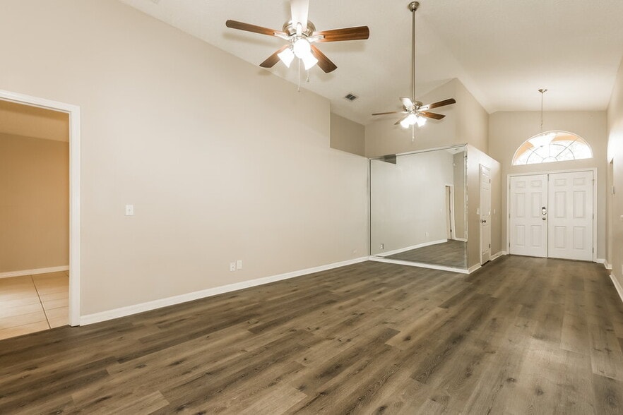 Building Photo - 2524 Gotham Way