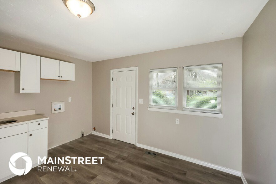 Building Photo - 5214 Rosette Blvd