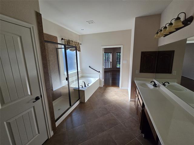 Building Photo - 1437 Tudor Dr