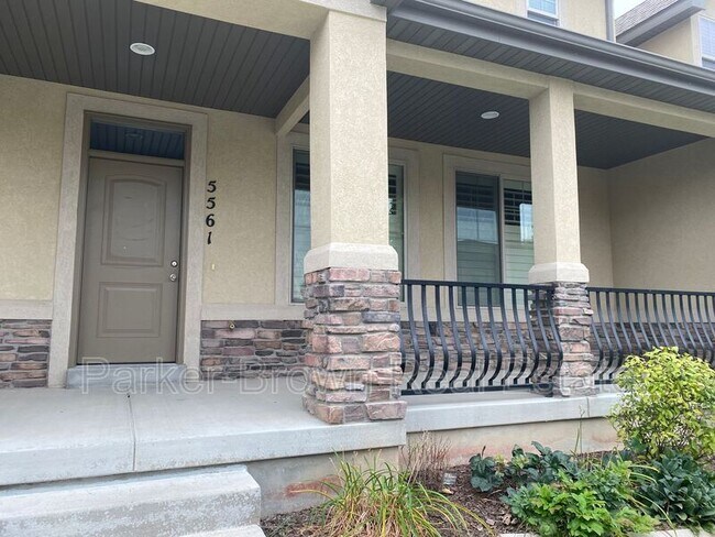 Building Photo - 5561 W Pkwy W