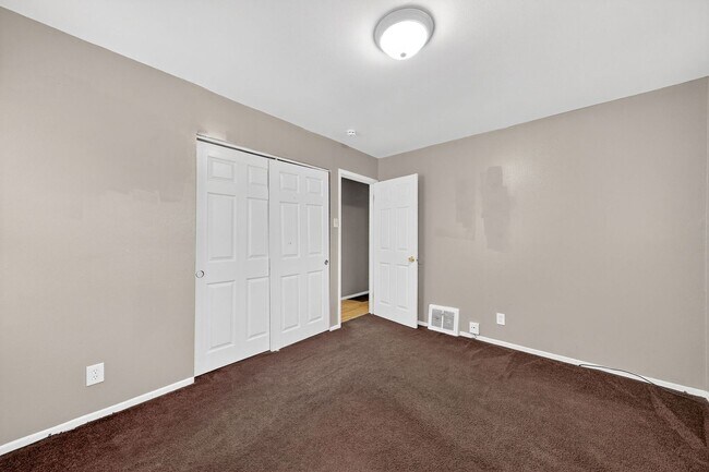 Building Photo - 219 Presley Rd