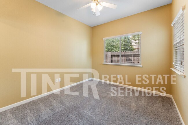 Building Photo - 35 Sabre Ct