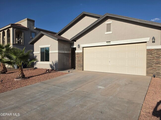 Building Photo - 3206 Peruvian Paso