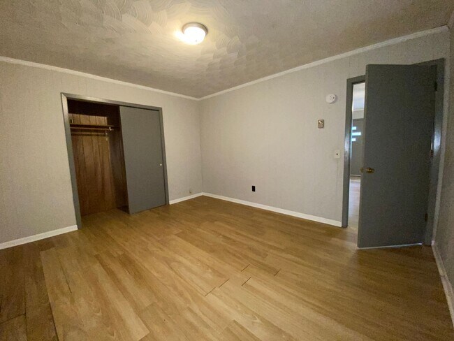 Building Photo - gree1910