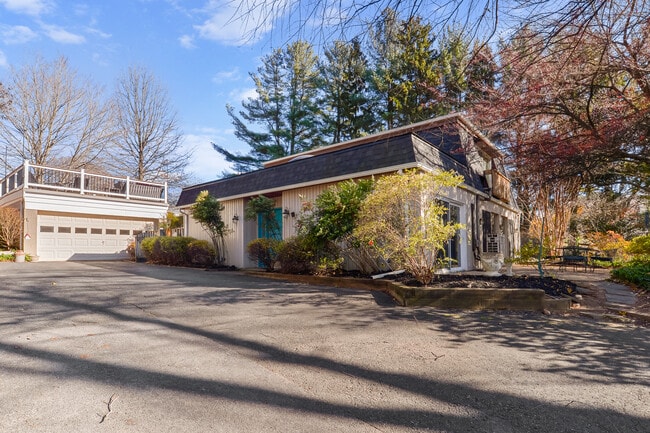 Building Photo - 2103 Laurel Brook Rd