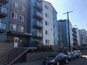 Building Photo - Live in the heart of Capitol Hill in this Completely remodeled studio with high end finishes!