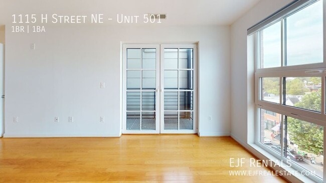 Building Photo - 1115 H St NE