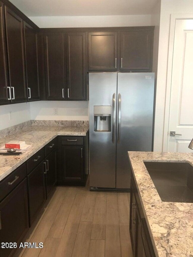 Building Photo - 873 W Baylor Ln