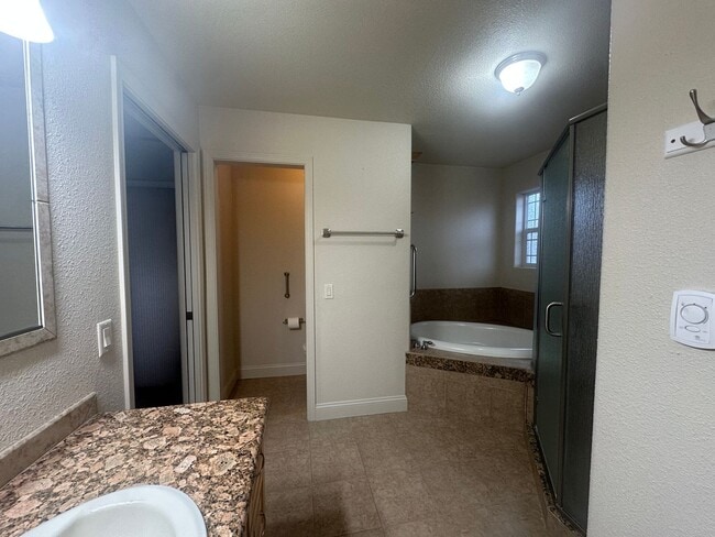 Building Photo - Charming 2-Bed Guest Home With All Utilities Included