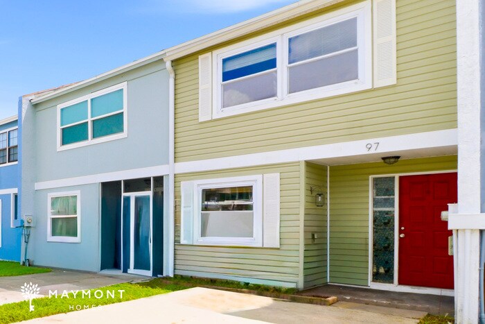 Building Photo - 3040 S Pines Dr