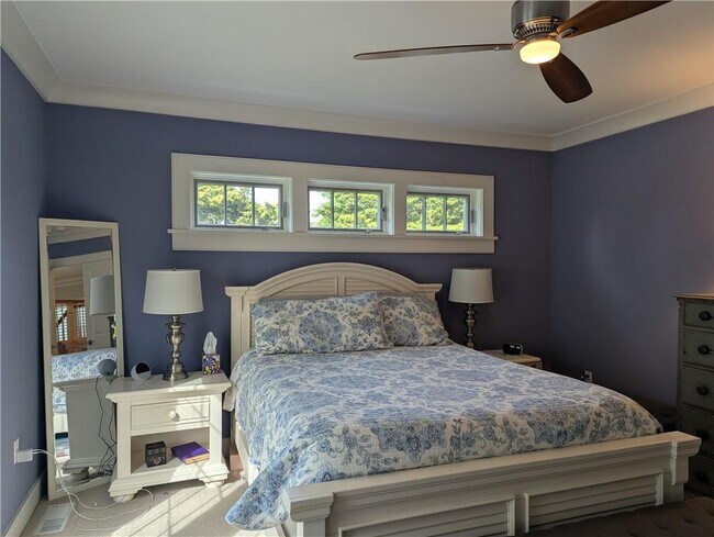 Building Photo - 209 Pond Shore Dr